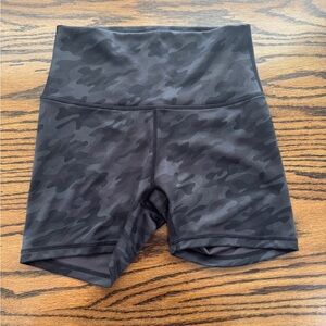 TYR Base Kinetic™ Women's High-Rise 3.25" Shorts